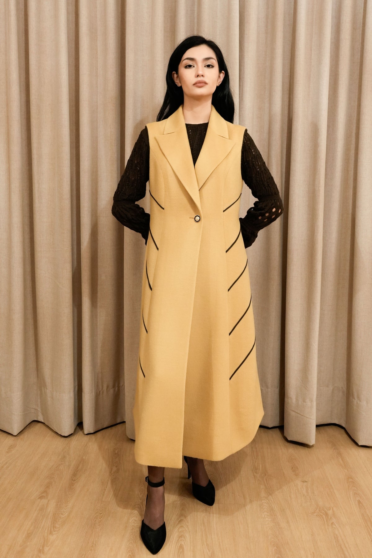 Baby Alpaca Sleeveless Coat | Fetnah