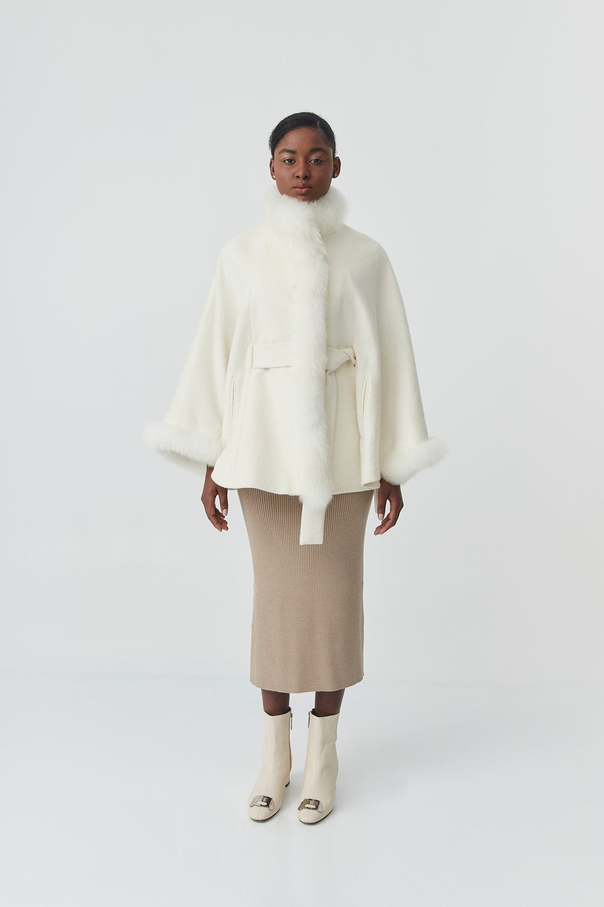 Baby alpaca Cape | Soleil