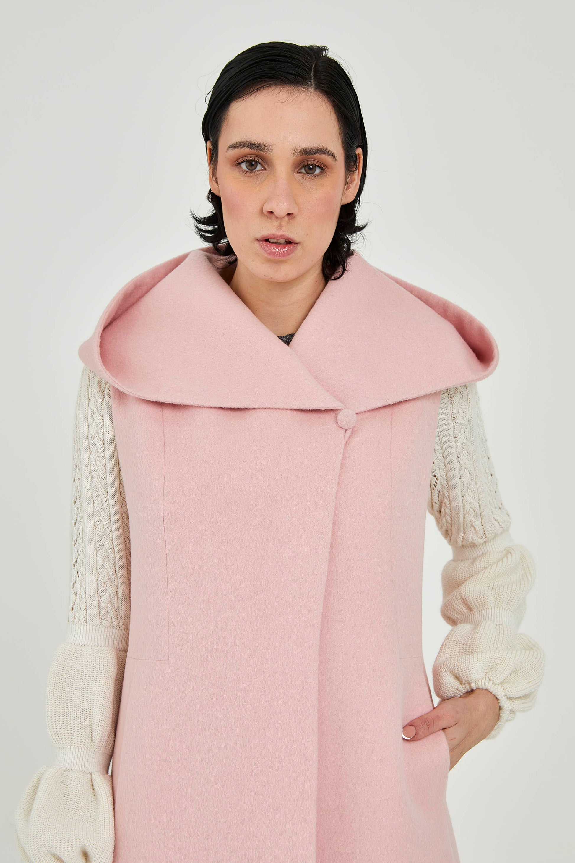 Baby Alpaca Sleeveless Coat | Nara