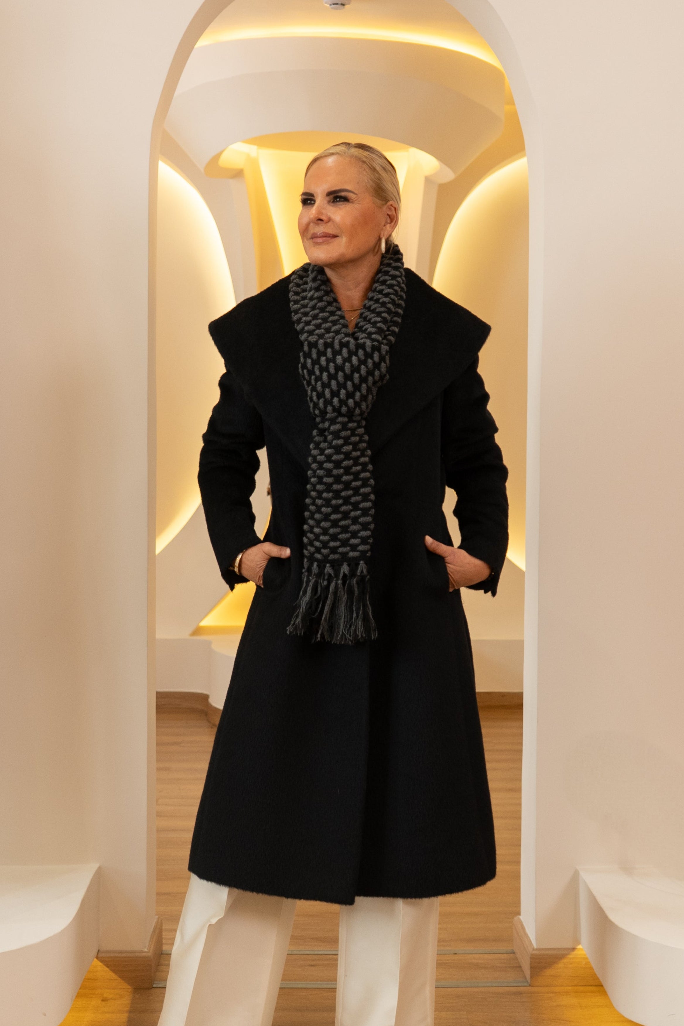 Baby Alpaca Coat Black Lady