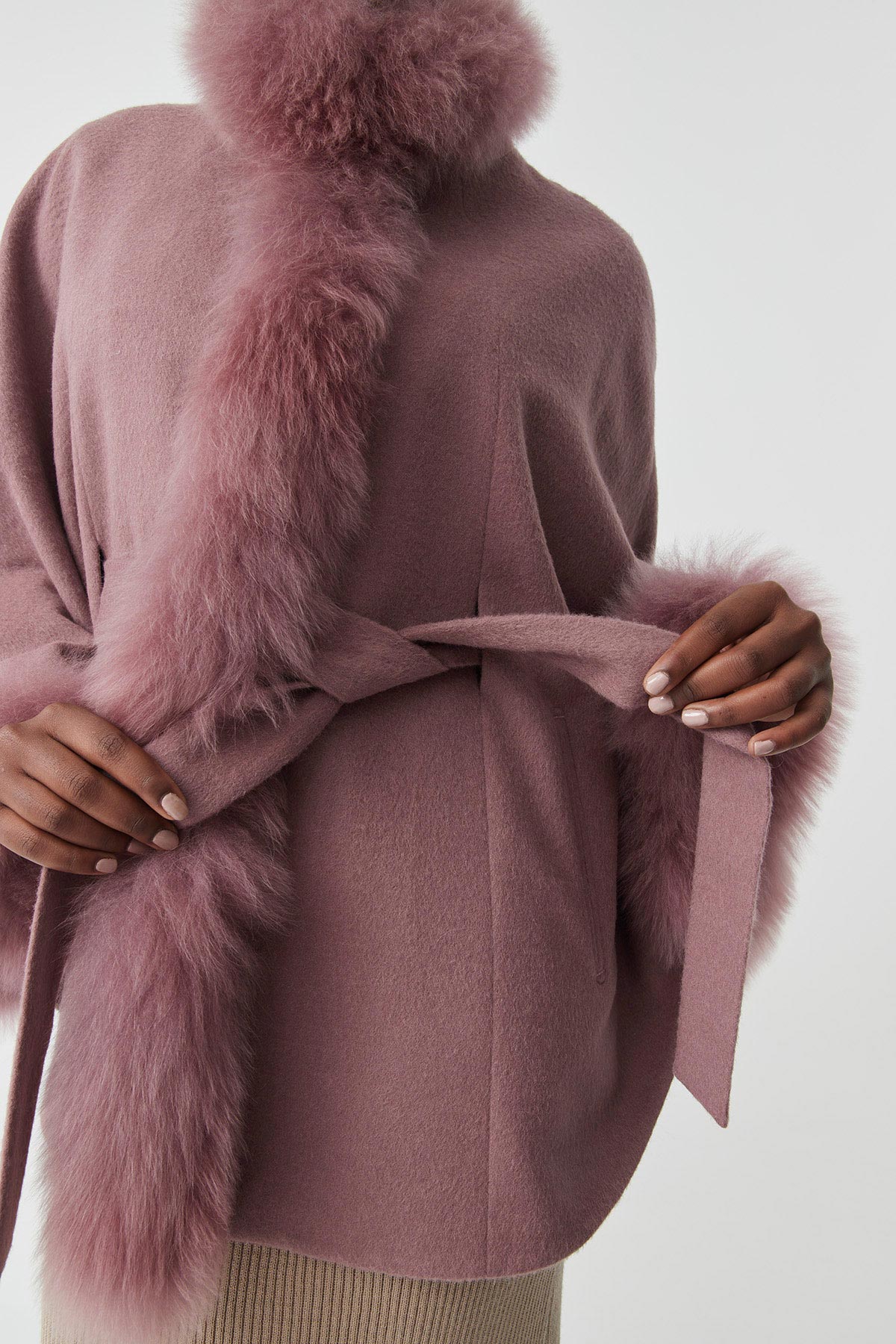 Baby alpaca Cape | Soleil