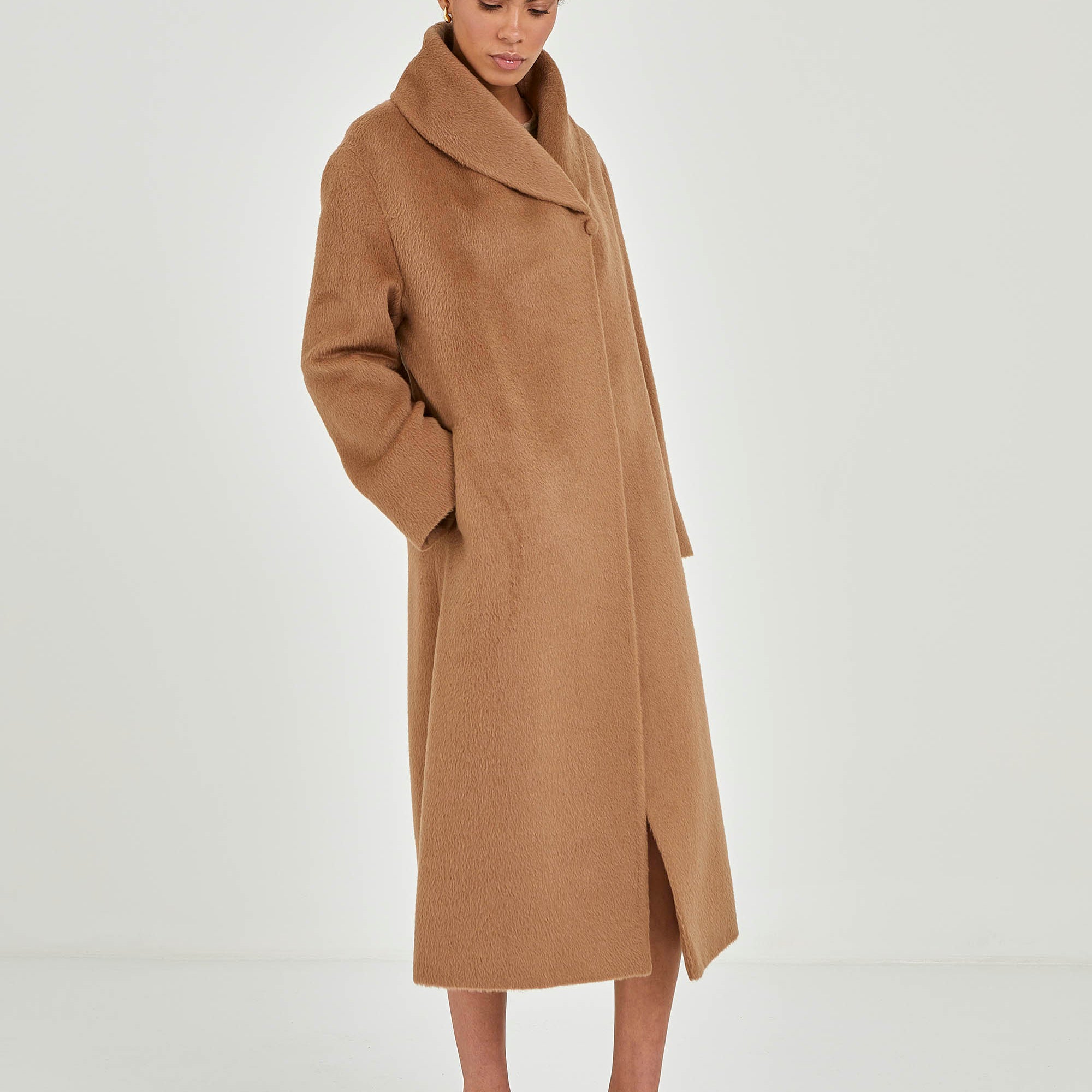 Abrigo Suri Alpaca Classic Drape 