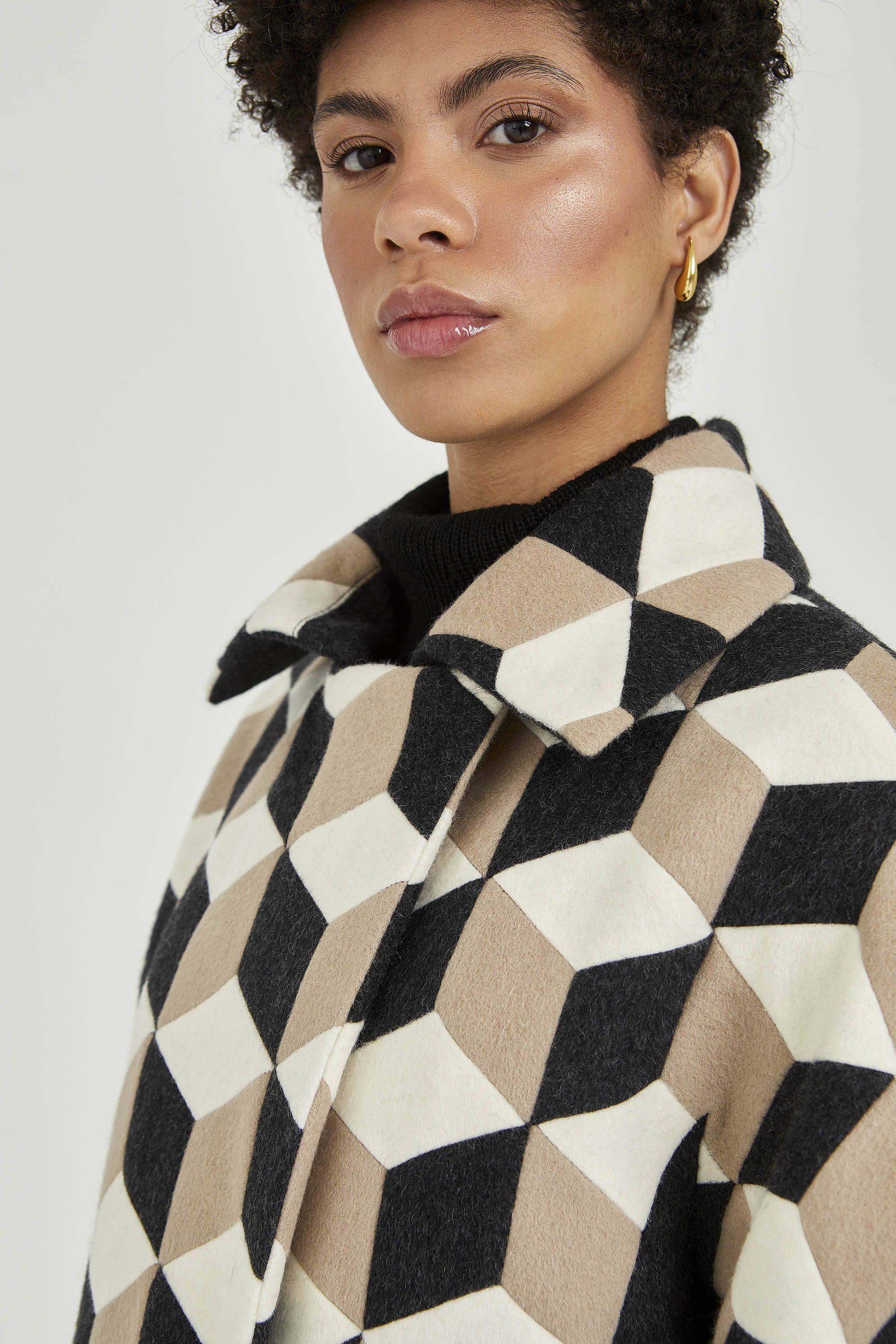 Cuboid Charcoal Handcrafted Coat | One of a Kind – TOM GUTIE