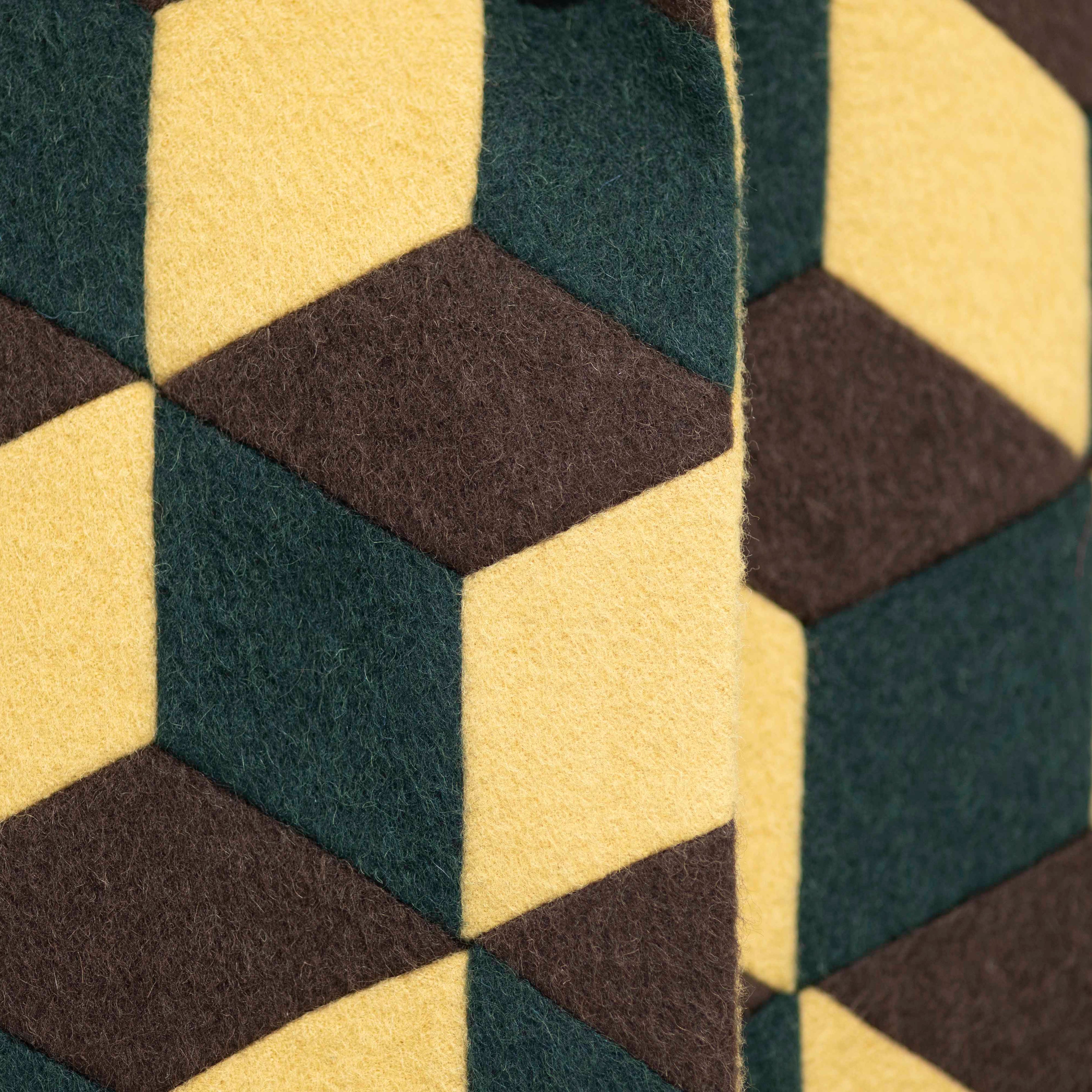CUBIC MOTIFS