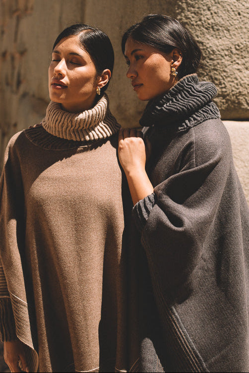 capa de alpaca mujer