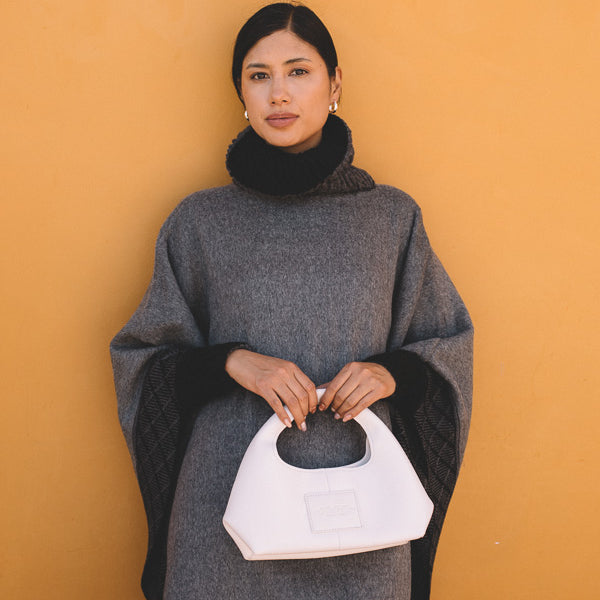 ponchos y capas de alpaca peruana
