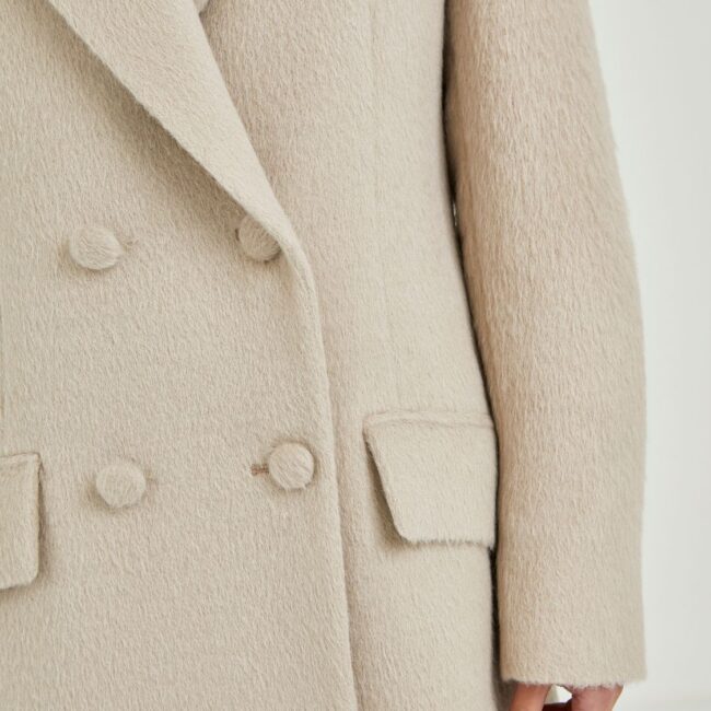Four-button suri long coat - Image 5