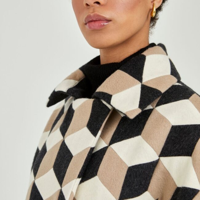 Cuboid handcrafted coat - Image 5