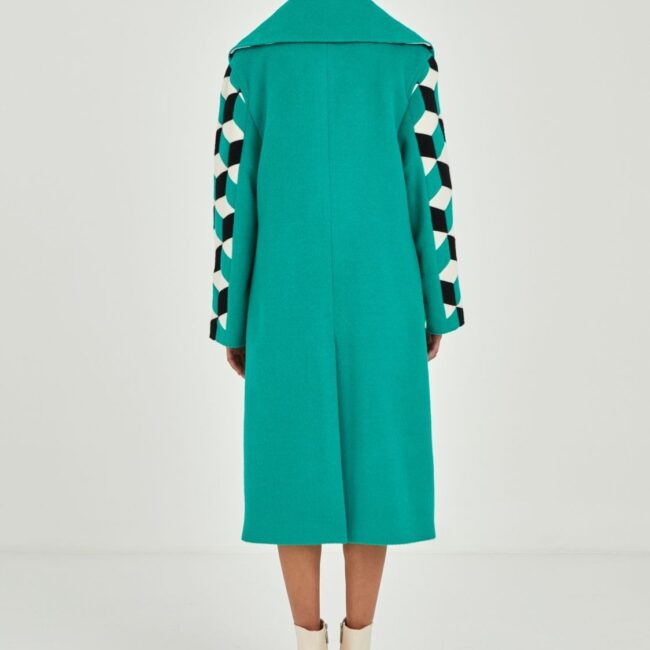 Cuboid green handcrafted coat - Image 3