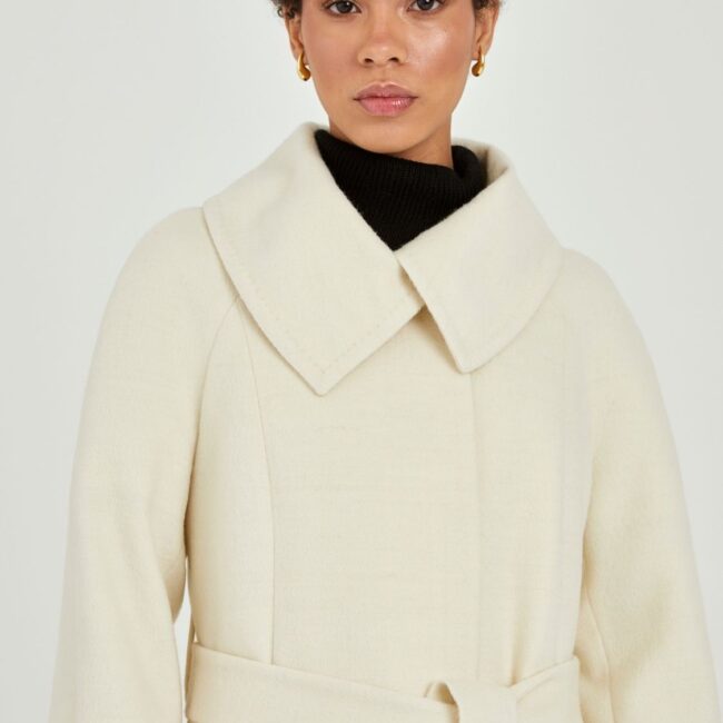 Classic City ivory Coat - Image 4