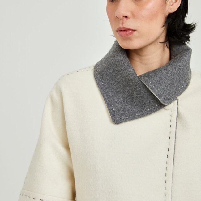 Handcrafted short-sleeve ivory coat - Image 5