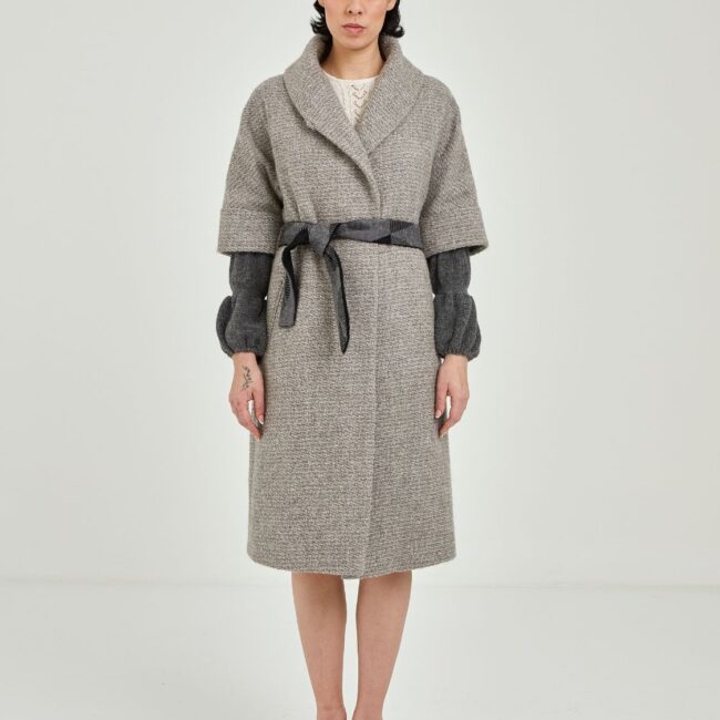 Handcrafted short-sleeve tweed coat