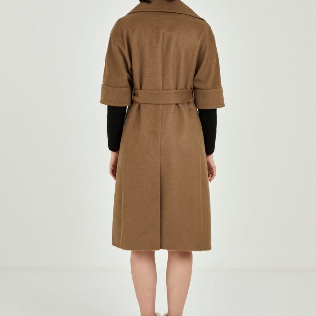 Handcrafted short-sleeve vicuña coat - Image 2