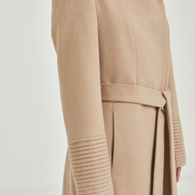 Two-tone collar’s beige coat - Image 5