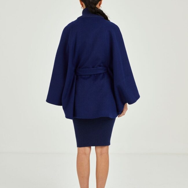 Knitted-collar blue alpaca cape - Image 4