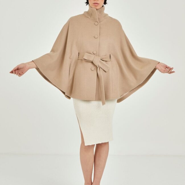 Knitted-collar beige alpaca cape