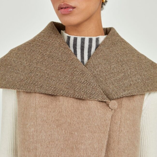Two-tone sleeveless long coat - Image 4